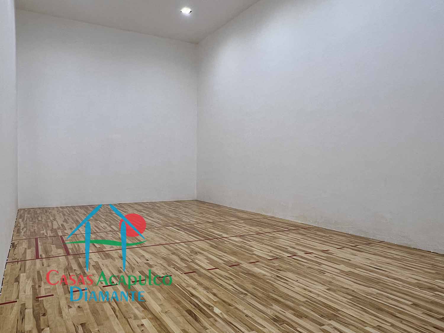 Casa Romance - Cancha de ráquetbol 3